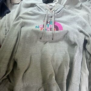 Women’s North face Sweatshirt